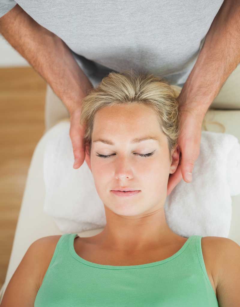 does a chiropractor help with neck pain